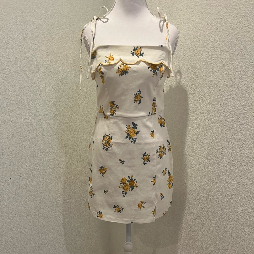 Trixxi White Dress with Yellow Rose and Green Leaf Print. NEW